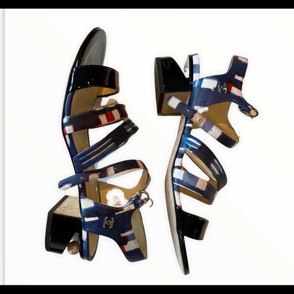 CHANEL SANDALS - Picture 2 of 15